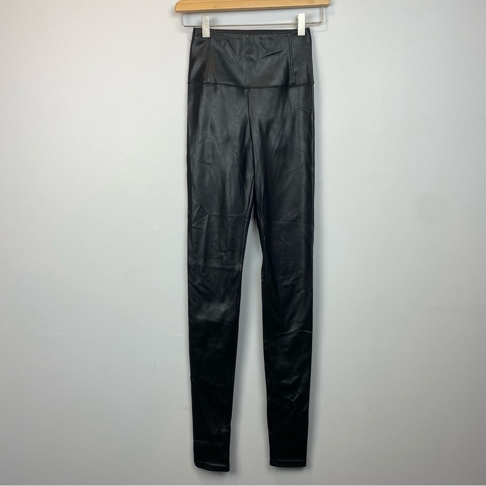 Wilfred • Daria High-Waisted Leather Leggings - Picture 4 of 10
